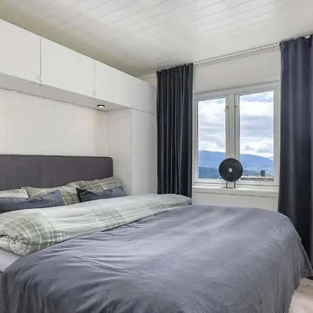 Διαμέρισμα Newer With Beautiful View And 3 Bedrooms Voss