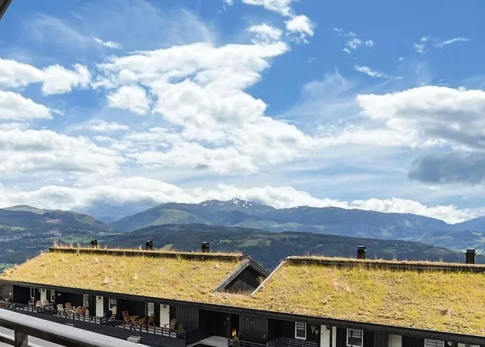 Newer With Beautiful View And 3 Bedrooms Appartamento